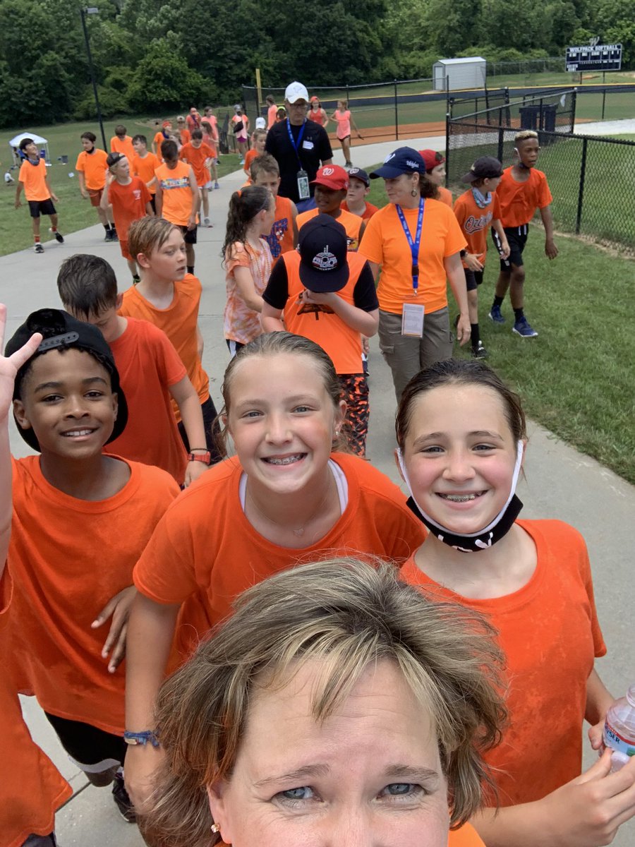 WA4thDavid's tweet photo. So thankful for face to sweaty face field day! #whitefieldacademy https://t.co/16F1WVSRP7