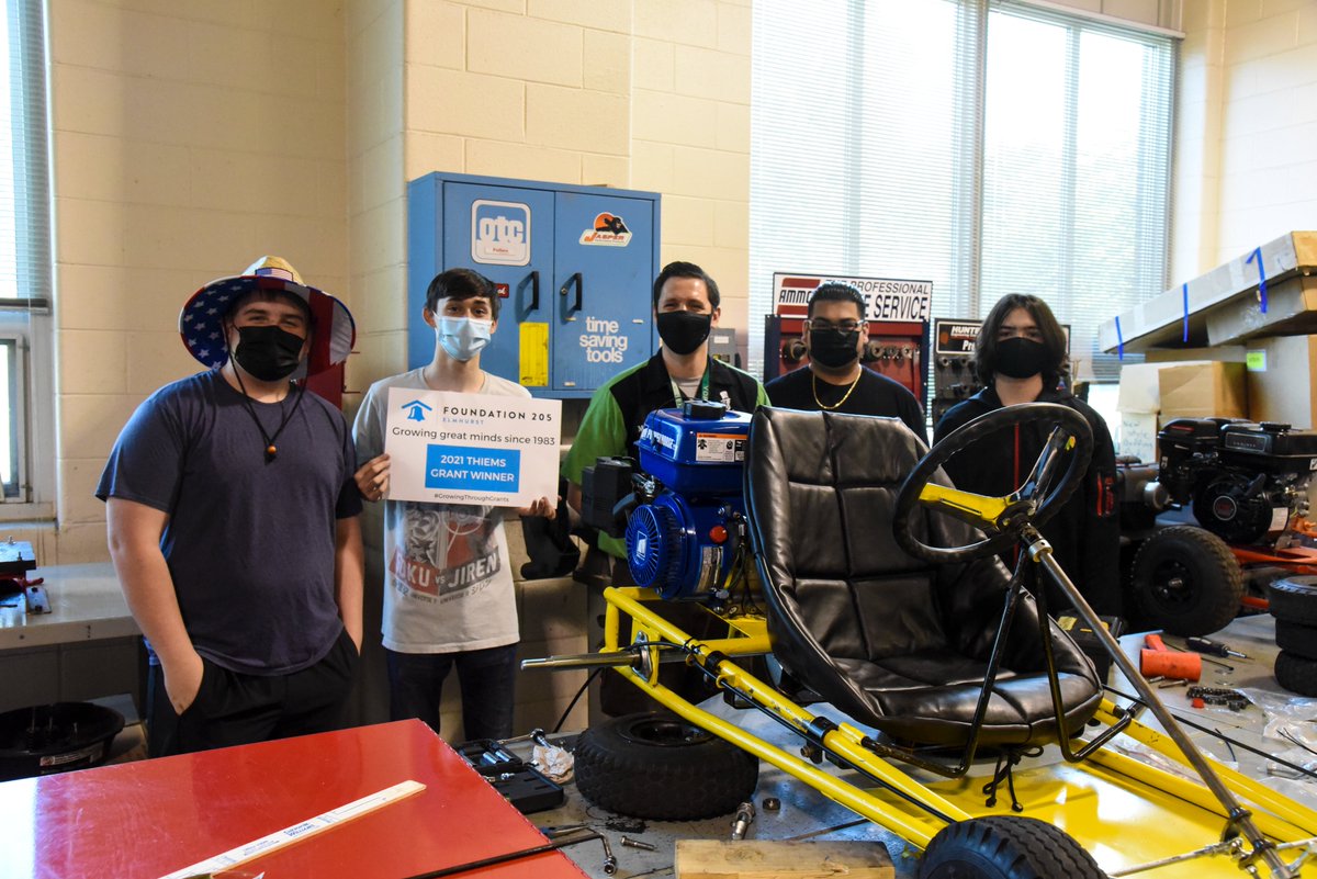 ElmhurstD205's tweet image. Today was a great day with @Foundation_205! The 2021 Thiems Grant winners at several buildings were surprised by a visit from Foundation board members. This year, $99,000 in grant money was awarded across the district to support innovation and excellence. #igniteD205