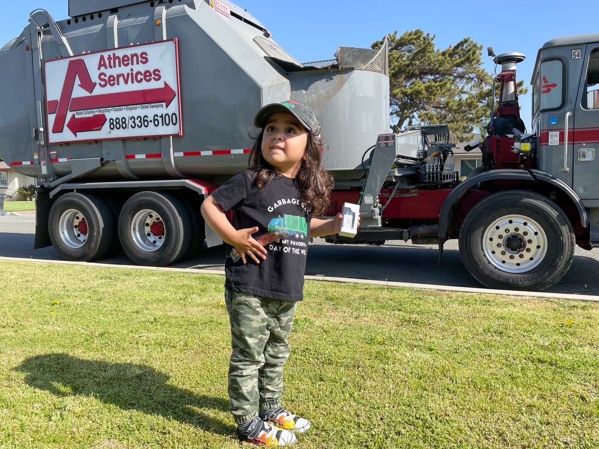 Just like 3-year-old Adam’s T-shirt says, garbage day is also our favorite day of the week ☺️ #AthensServices #TheAthensWay