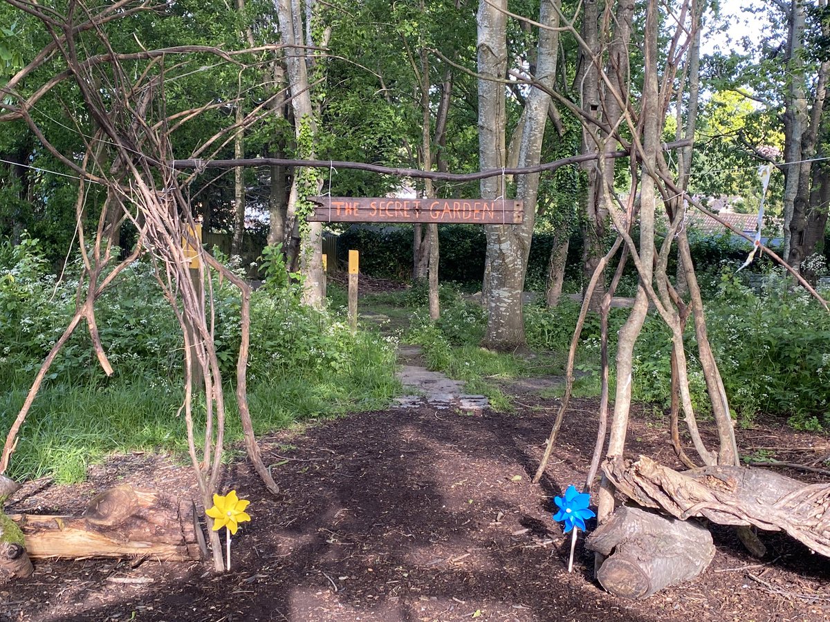 vicky_play's tweet photo. ‘My mission in life is not merely to survive, but to thrive; and to do so with some passion, some compassion, some humour and some style’ Maya Angelou ❤️ #play #magic #playwork #outdoorlearning https://t.co/gMLQaldK1J