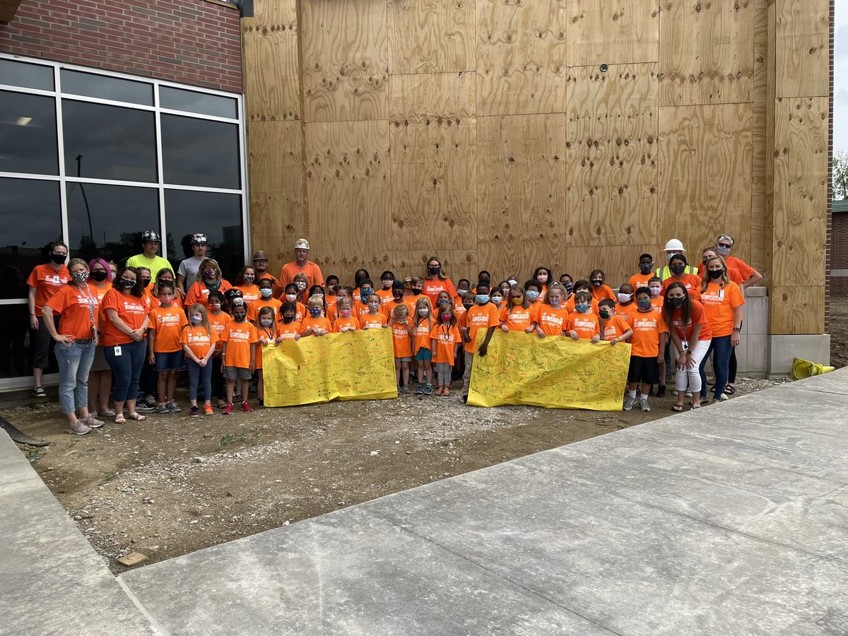 Nikki Harrison tweet media