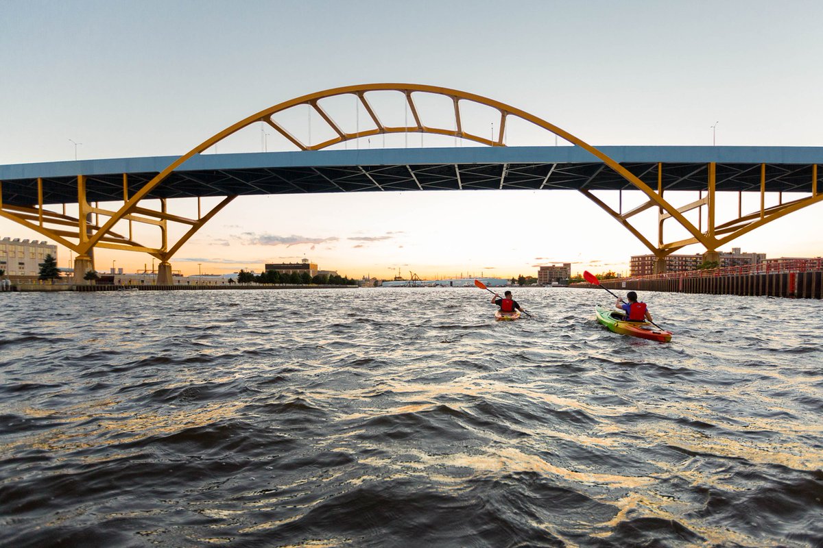 visitmilwaukee's tweet photo. .@usnews named Milwaukee a top five best weekend getaway city in the Midwest! 

"Milwaukee's hearty comfort food and eclectic collection of museums and historical sites are sure to appeal to all kinds of weekend visitors."

https://t.co/f8g2DaNrjl https://t.co/ueUSy6MRO4