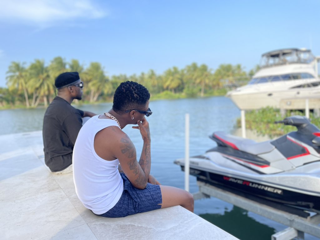 I’m motivated by the desire to achieve not by the desire to beat others ... My blood <a href="/wizkidayo/">Wizkid</a> in the cut 🖤🖤🖤💫