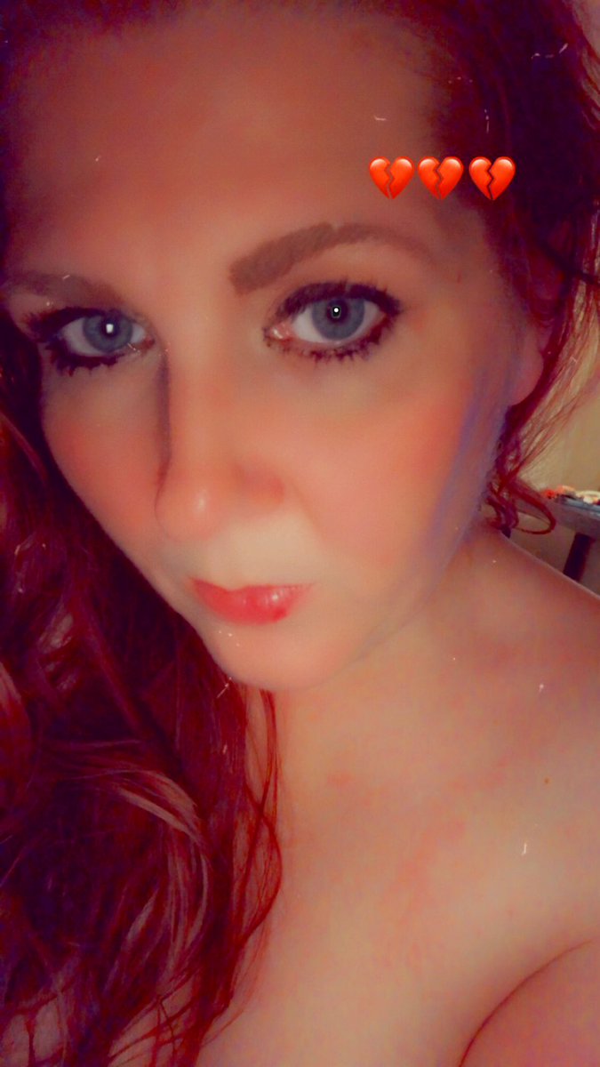 TheTiffly1's tweet photo. #Eyeswideopen #HalfNaked #TooHotForYou #Sexy #beautiful
Who wanna help me get naked in this heat? https://t.co/WlkRbNz0nj
