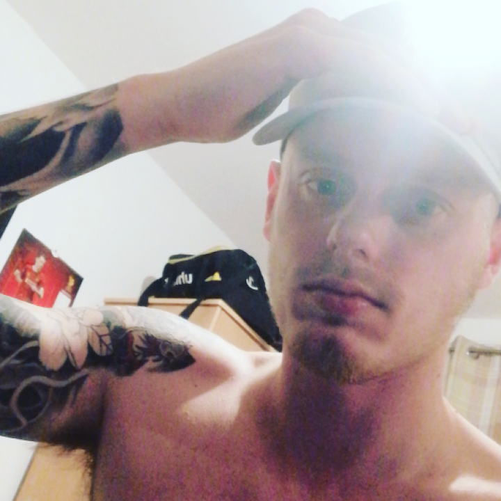 Matthewrawlin11's tweet photo. Come hangout with me > hours on #BIGOLIVE https://t.co/qfQhtNZVr5 https://t.co/w1DTkLzvbB