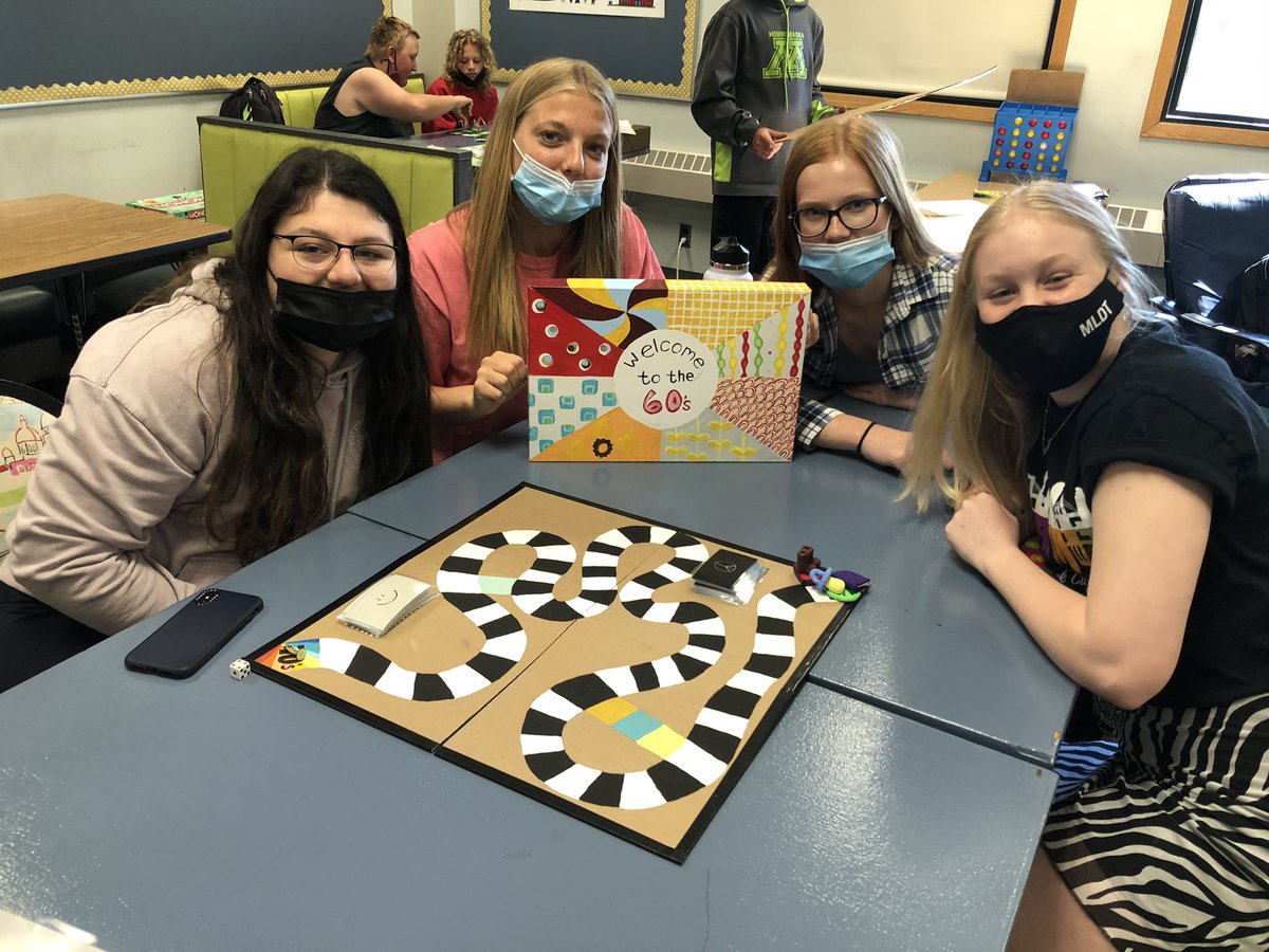 LightEduFires's tweet photo. Ss demonstrated some great creativity and collaboration skills building their #americanhistory board games! #quadd #studentvoice #edchat https://t.co/CEEArOtEKg