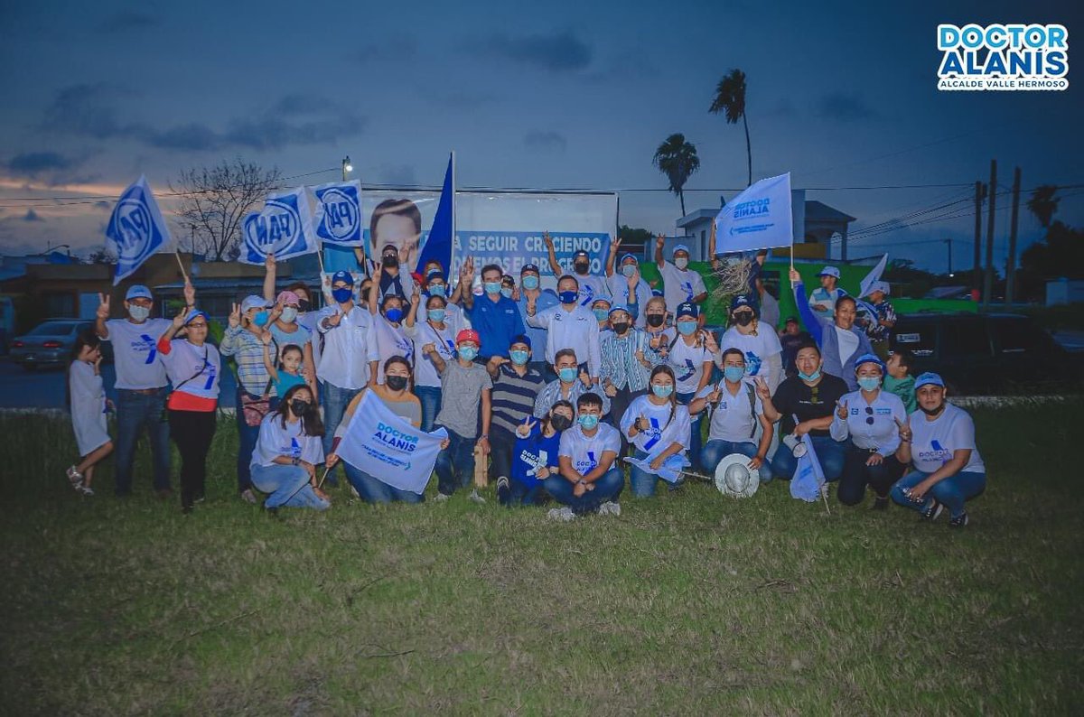 Gracias a nuestros amigos de Villa Las Américas por recibirnos en sus hogares y escuchar nuestras propuestas. 
Seguimos sumando más gente a nuestros proyectos 

Vota por tu mejor opción, vota PAN 🔵⚪

¡YA GANAMOS!🙌
 
#AmigosDeAlanis #ValleHermoso #VotaPAN  #DrAlanis