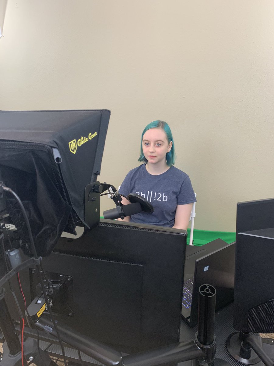 logicwinsalways's tweet image. Behind the scenes of Alison prepping for #MSBuild  #MSBuild2021