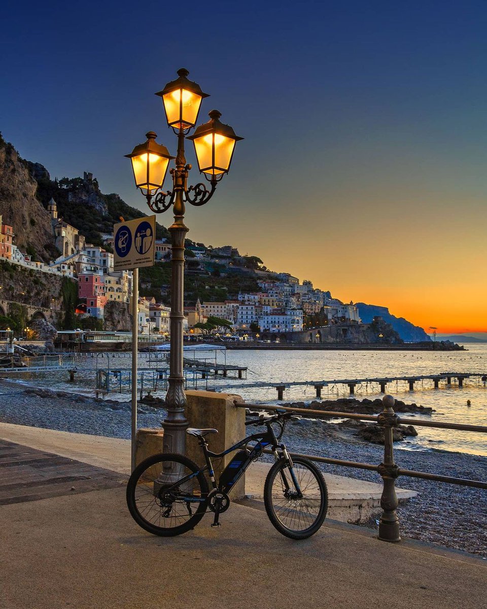 Good night ♥️

Repost 🎥 best_amalficoast 

 #best_italiansites #best_worldplaces  #italia #visiteurope  #capri #italian_places  #amalficoast #positano #sorrento