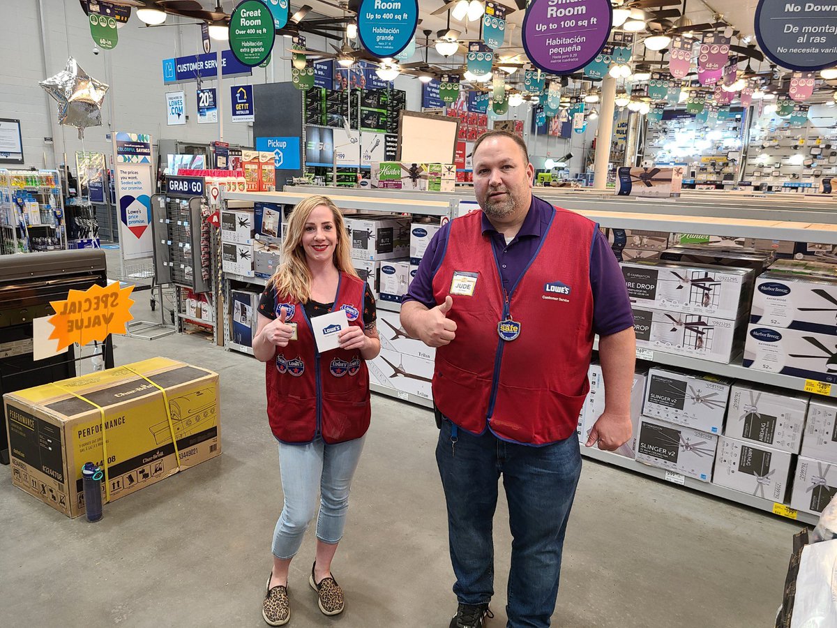 LoweJohnstown's tweet photo. These associates were recognized for driving Lowe’s Credit in the 1st Quarter!! Great job Jim, Daniel and Lindsay! #95strong #LowesR7 https://t.co/mb8oWUzSWR