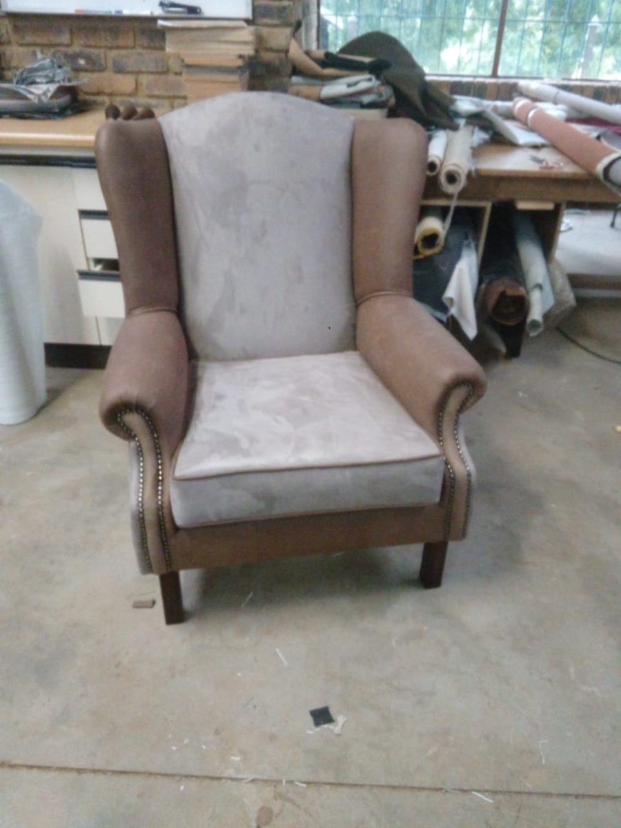 cadgarageza's tweet photo. Variety is the spice of life. We have expanded our Upholstery/Interior service offering. If you need a couch, seats, sofa, chairs, wing backs or anything else. Contact us. 061 408 1652.
#johnmaputla #djdimples #Sundowns #pogba #conte https://t.co/oin0HWsmpT