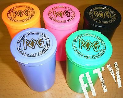BurningSkies's tweet photo. @DamienMagician My Good god I had a POG maker for Christmas 🎄 whaaay back when in the 90s sooo retro!😱 😳 https://t.co/K7nE2RSZtb