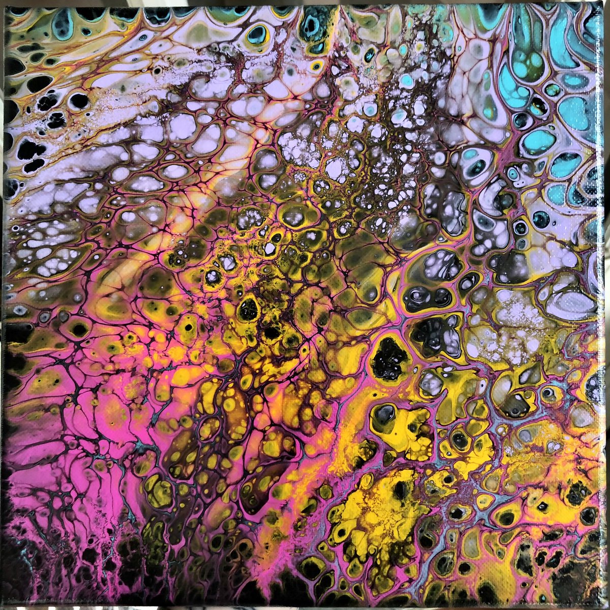 PeachyCreatives's tweet photo. Space 🛸 Brains 🧠 10x10 
still looking for a wall to call home- the details on this bb are out of this world! 👽💛💜🖤 https://t.co/0PTtxPZme0