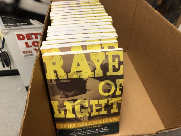 Shanny4055's tweet photo. One school year almost down, #RayeofLight packed for upcoming school year. Thx to teacher @PresidentBeard including role of @MSU_Football leading college integration in his 1960s #CivilRights class lessons. Ben, @michiganstateu grad, knows sports breaks ground and good tool ... https://t.co/XyzcNMby9v