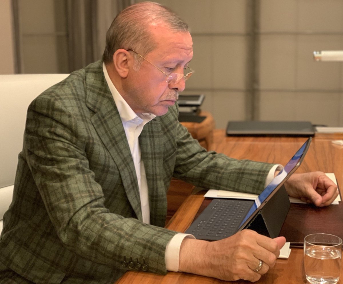 erdogandonmez's tweet photo. Ömrümü uğrunda harcarcasına      #EmrinOlurReis https://t.co/u3GMcmatAR