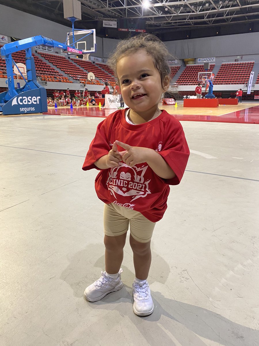 Her first basketball clinic comes in Zaragoza. So fitting. She had an amazing time with everyone!