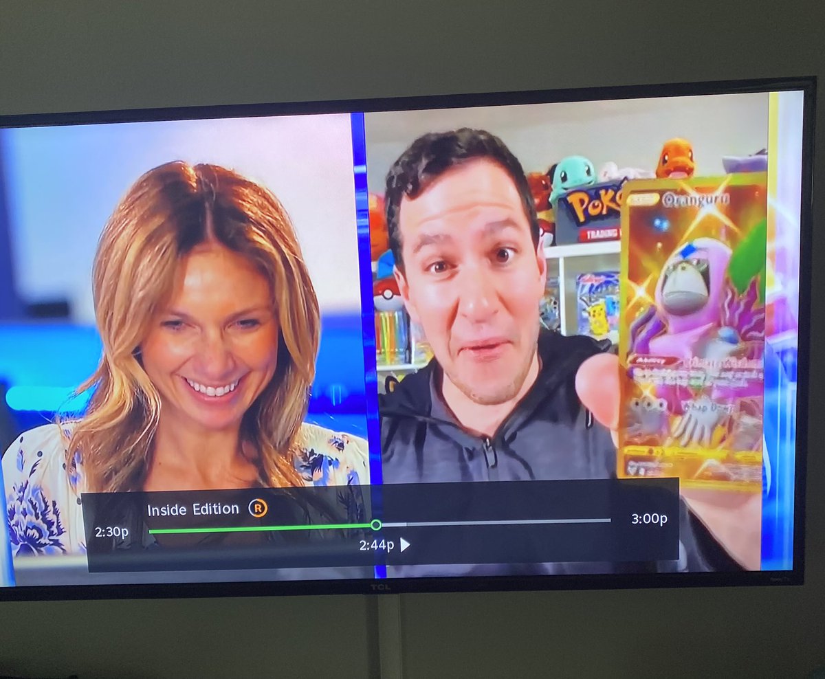 LeonhartYT's tweet photo. I opened Pokémon cards on the news today and pulled a golden card lol https://t.co/6BdLp6pPwa