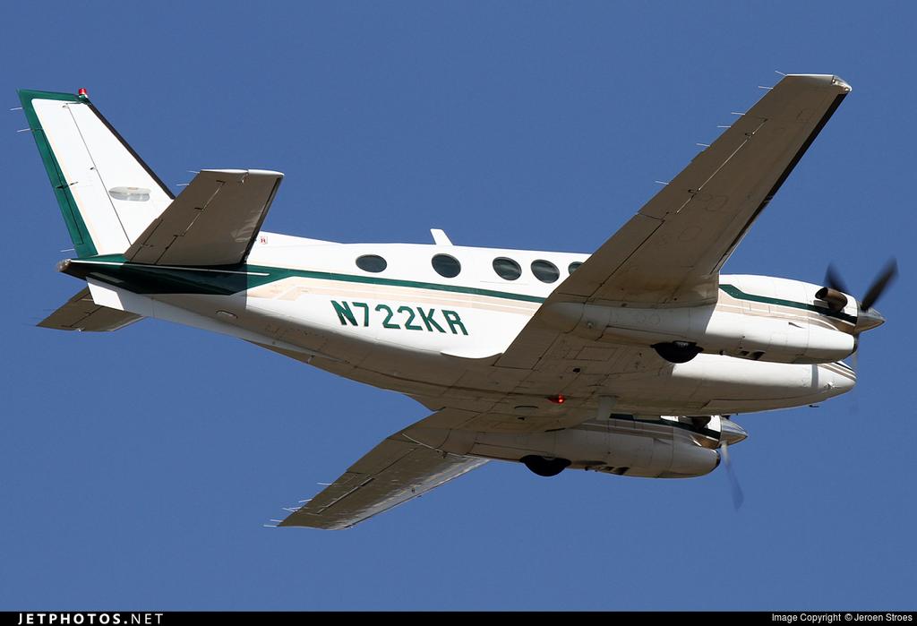 latablablog's tweet photo. #NarcoAvion con 446 kilos de cocaína en isla de Colombia volaba para empresa del presidente de la Asociación Colombiana de Aviación Civil #AOPA. Miguel Jaramillo tiene "búnker" en aeropuerto Guaymaral #Bogotá ¡frente a Policía Antinarcóticos! La aeronave hizo 131 vuelos éste año. https://t.co/rSz6s4Ot1m