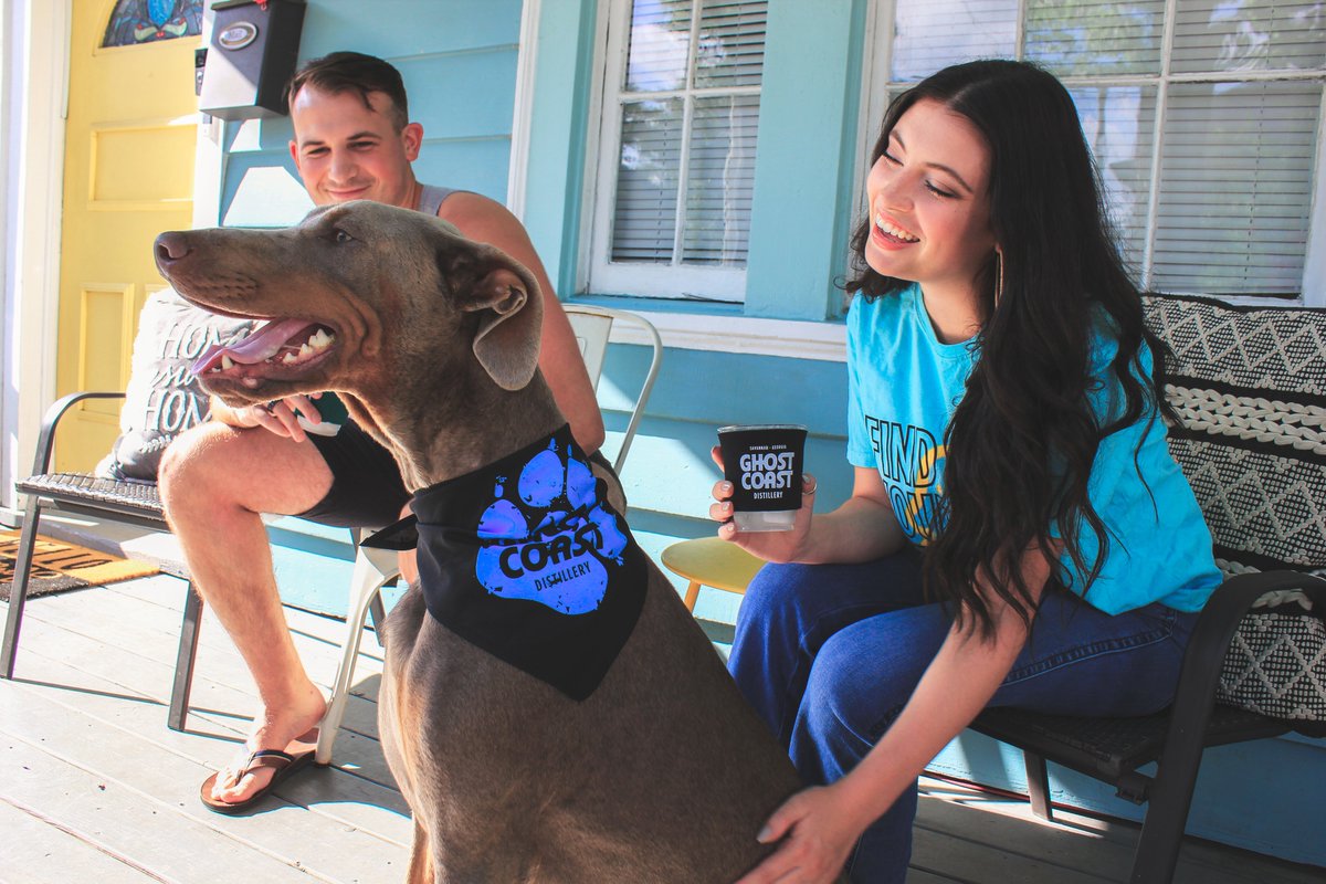 GhostCoastDist's tweet image. Meet Duke, the Distillery Dog 🐾🥃 He's sporting our new GC bandana. Get one for FREE in the Cocktail Room with any purchase (must bring your distillery dog!) #WetNoseWednesday #DistilleryDog #FindYourSpirit