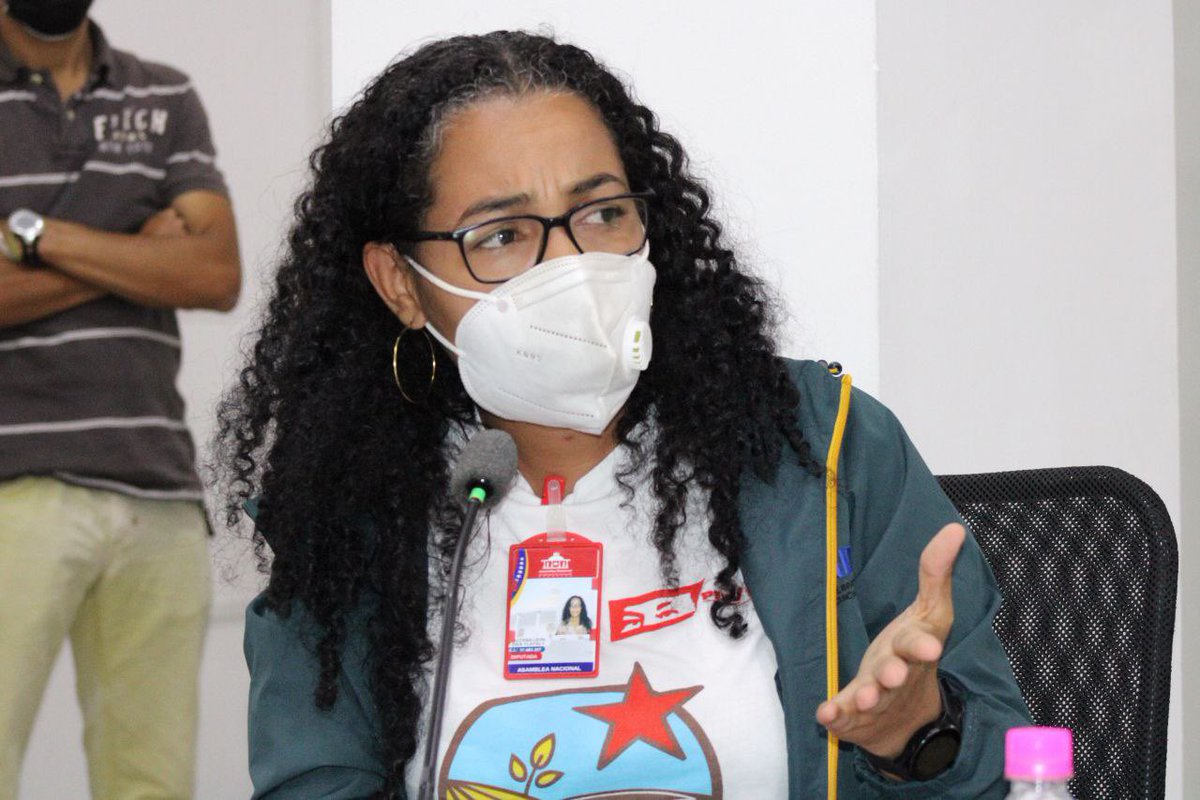 #26May 🇻🇪 Sesión ordinaria de la Comisión Permanente de <a href="/DesSocialAN/">COMISIÓN PERMANENTE DE DESARROLLO SOCIAL INTEGRAL</a> revisando la agenda legislativa, trabajando en el parlamentarismo social de calle y avanzando en las 5 leyes, que hasta ahora, han sido aprobadas en primera discusión. #DiálogoPorLaPatria