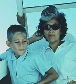 Today’s post highlights Dr. Richard Van Etten’s personal story about his mother’s battle with breast cancer.  Read more on his story at: ucihealth.org/blog/2017/05/v…
 #anticancerchallenge.