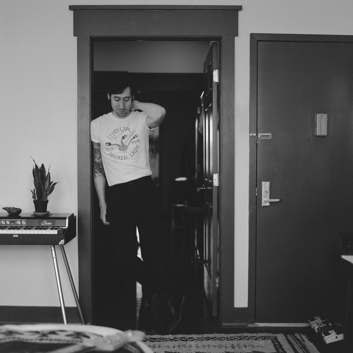 phonograph_me's tweet photo. Three more songs are up on our blog 🤩 today, featuring ViVii + Dead Slow Hoot & Endearments 🎵 tap the link in our bio and listen to their new singles 🎧 #phonographme #newmusic #innewmusicwetrust #vivii #deadslowhoot #endearments https://t.co/Tbe42TK8KC