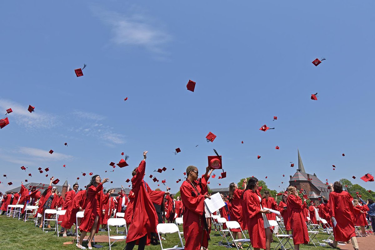 wesleyan_u's tweet photo. What a beautiful day it was to celebrate the Class of 2021! #WesGrad #Wes2021 #GoWes https://t.co/UC2hLE93Qt