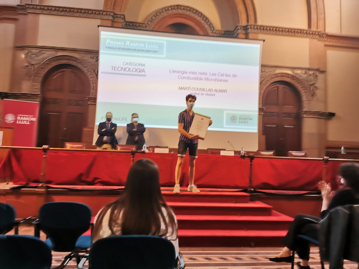 insvilafant's tweet photo. Un goig acompanyar a en Martí Cousillas Almar a l'acte de recollida del premi de la Universitat Ramon Llull pel seu TdR. #PremisURL https://t.co/B5d1CQ8pNm