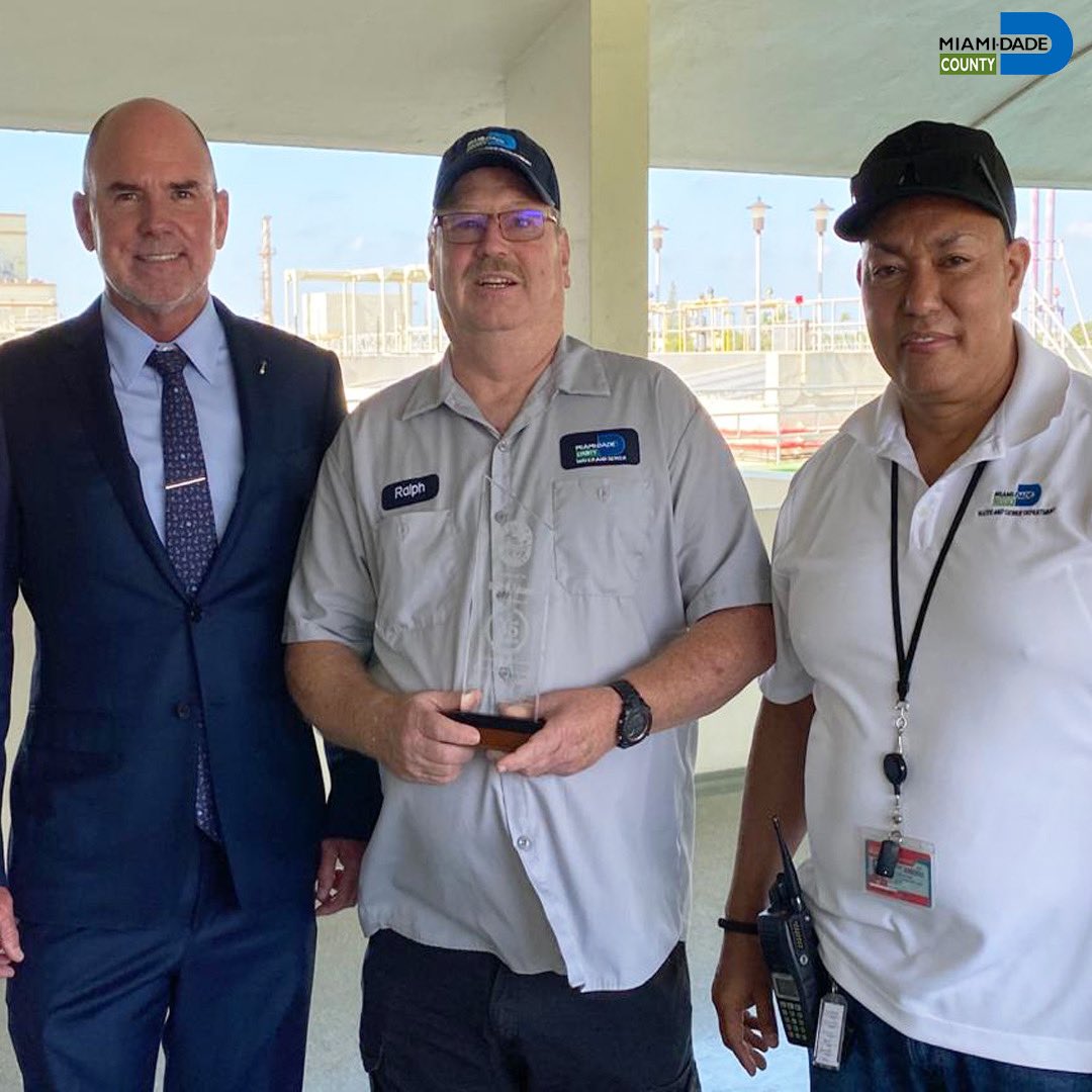 MiamiDadeWater's tweet photo. Congrats to Ralph Fabiano, Lime Production Operator 2 (center) for 35 years of service at the Alex Orr Water Treatment Plant! Pictured here is @RoyWColey WASD Director (left) and Pablo Villafane, Chief Treatment Plant Operator, presenting the award.β¨#MiamiDadeWater #WASDatWork https://t.co/qKccz7aEZN