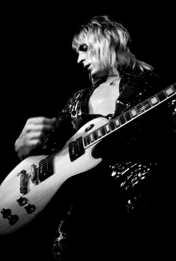 Happy birthday mick ronson !! 