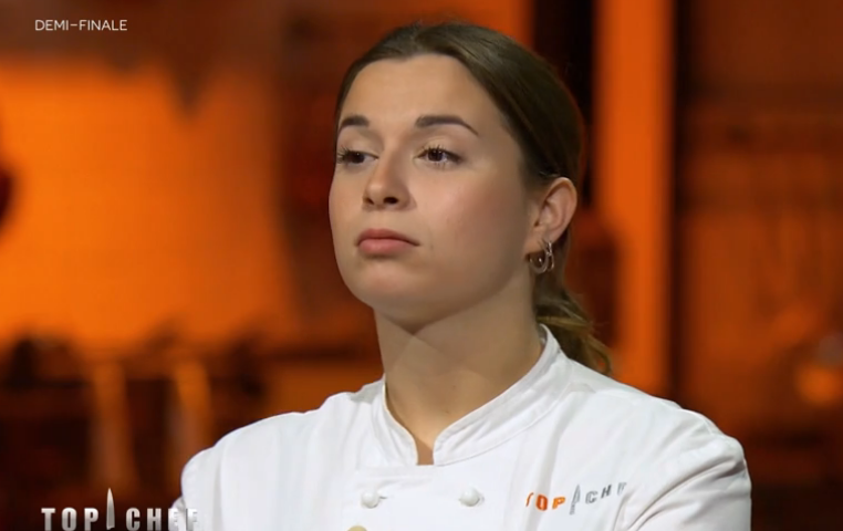 aucunhonneur's tweet photo. Représentante officielle des meufs qui chialent à la fin du DS parce qu'elles ont tout raté et tapent 18 après
#TopChef https://t.co/321sbzTl7o