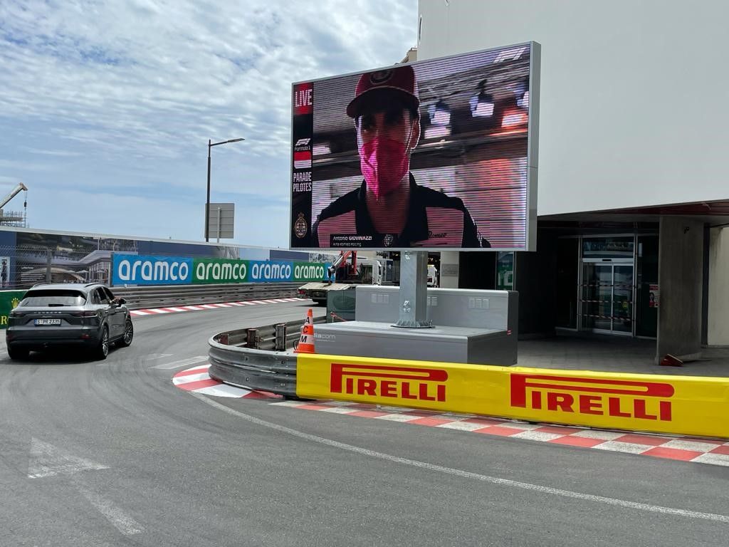 JansCreacar's tweet image. Our tailor made mobile led screen for our customer appeared during the Formula1 Grand Prix of Monaco. We specialise in manufacturing unique and innovative mobile led screen in all sizes. buff.ly/3fQMAmK #mobileledscreens #ledscreens #formula1 #MonacoGP @janscreacar