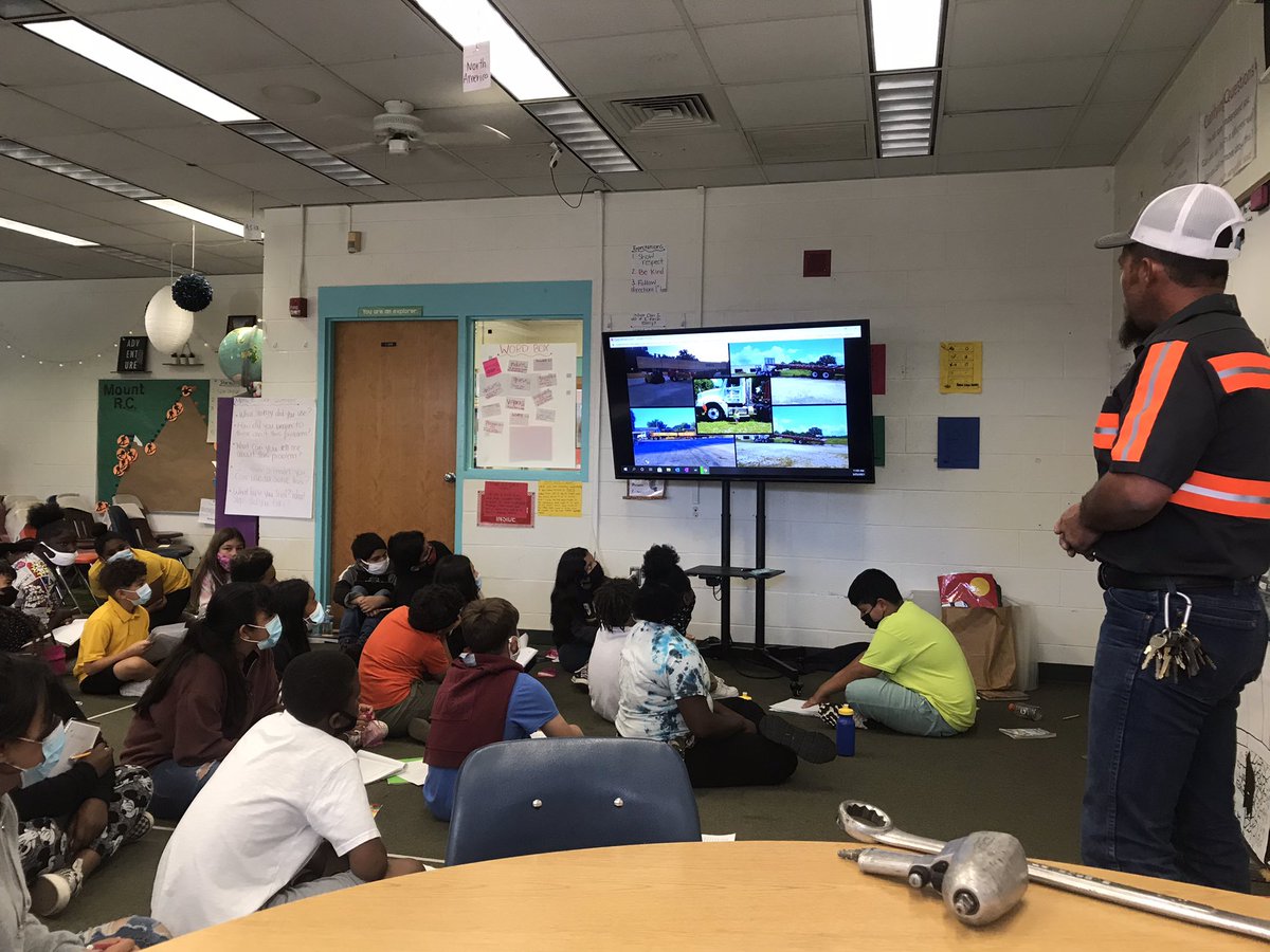 BH_Anderson_'s tweet photo. Day two of career day included Mrs. Sekkuna talking to our kids about entrepreneurship, and concluded with Mr. Carver discussing diesel mechanics. https://t.co/lp7xmtKIQm