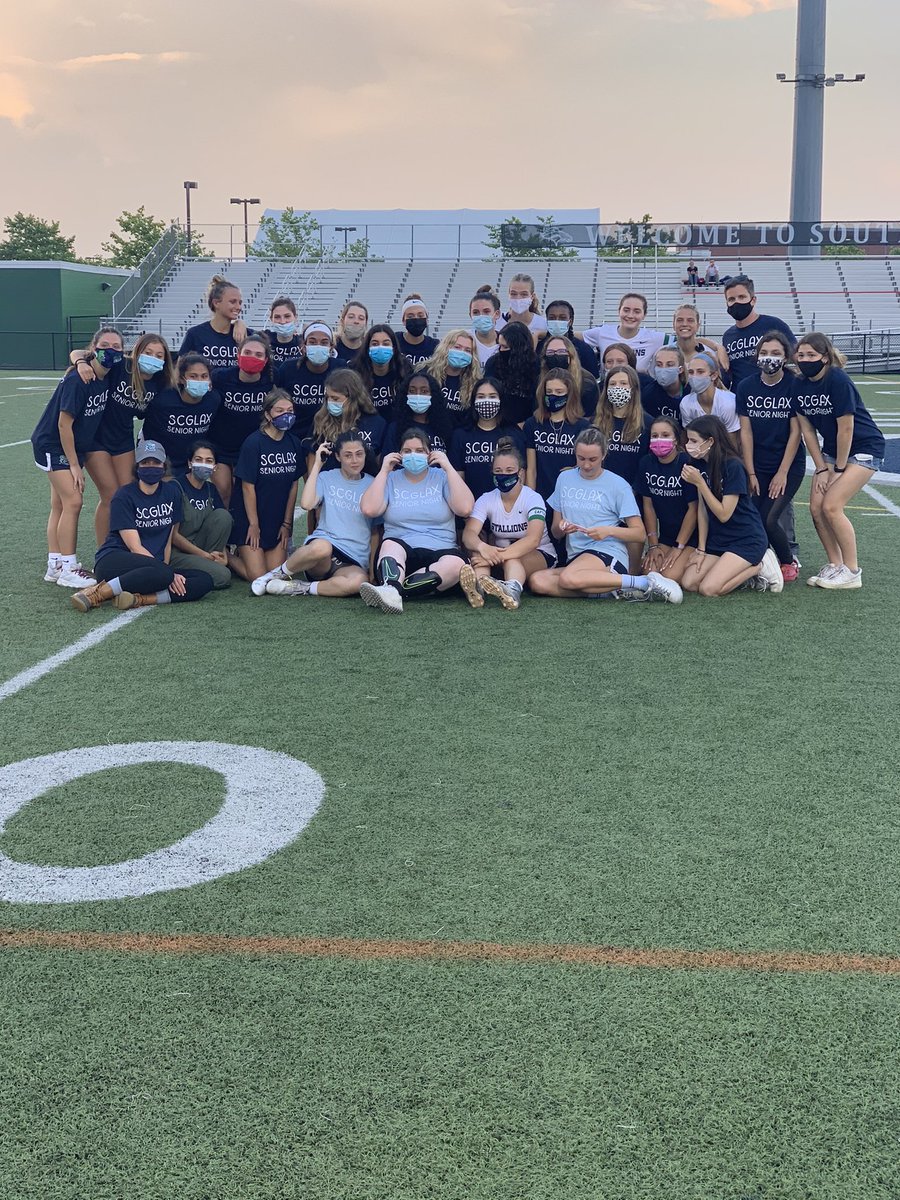 GARNERyourGRIT's tweet photo. Wonderful night with @socoglacrosse! Congrats to our four seniors #foreverstallions💚💙 @soco_principal @SocoNetwork @SoCoADSA https://t.co/lserdqMy82