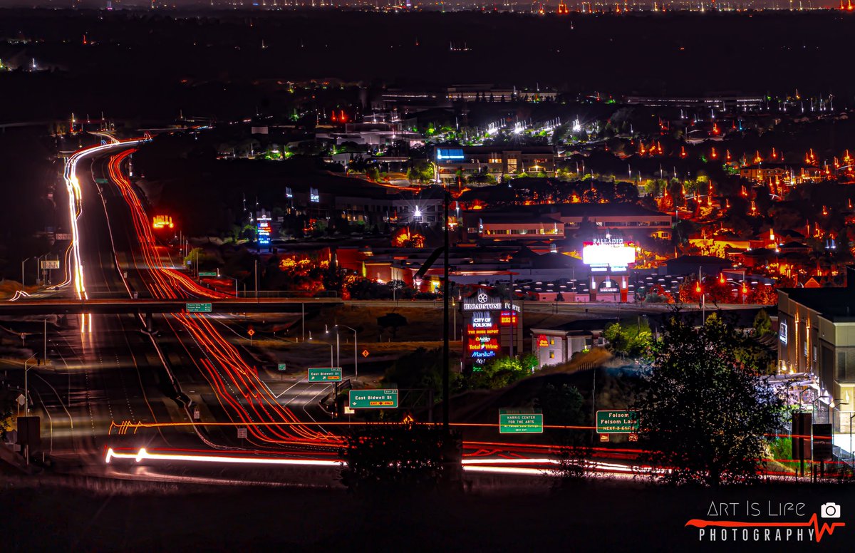 SeanHourPhoto's tweet image. #LunarEclipse2021 #LunarEclipse #BloodMoon #PhotoOfTheDay