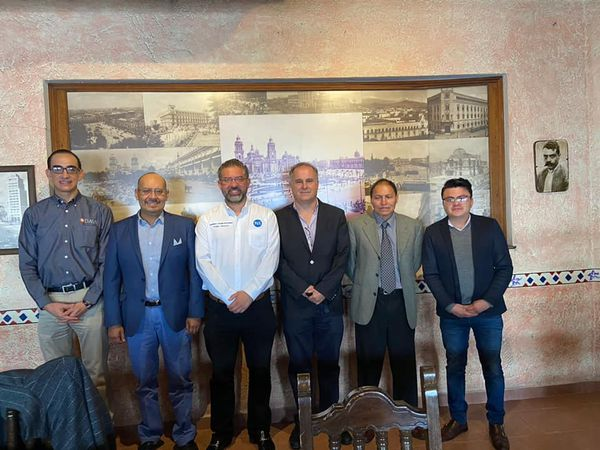 EcatepecPako's tweet photo. Hoy tuve una importante reunión con integrantes de la Unión Industrial del Estado de México. Gracias UNIDEM por este intercambio de ideas y opiniones.
#Ecatepec #PakoMoreno #accionesxecatepec https://t.co/5KlhS9malR