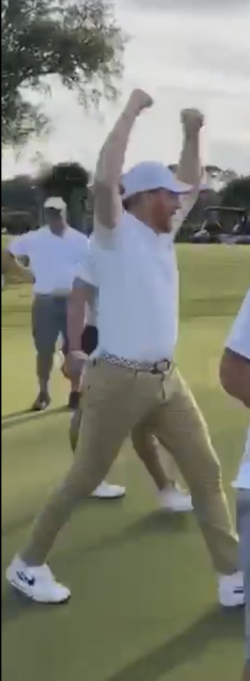 go4bearint's tweet photo. Stuff of legends man https://t.co/nPTQiXRgZ7