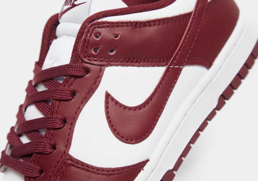 kicksonfire's tweet photo. These are tough 💪🏽🔥. Get a first look at the Nike Dunk Low Team Red. #BurgundyBoyz
📸IG: brandon1an https://t.co/LZIXBZgljP