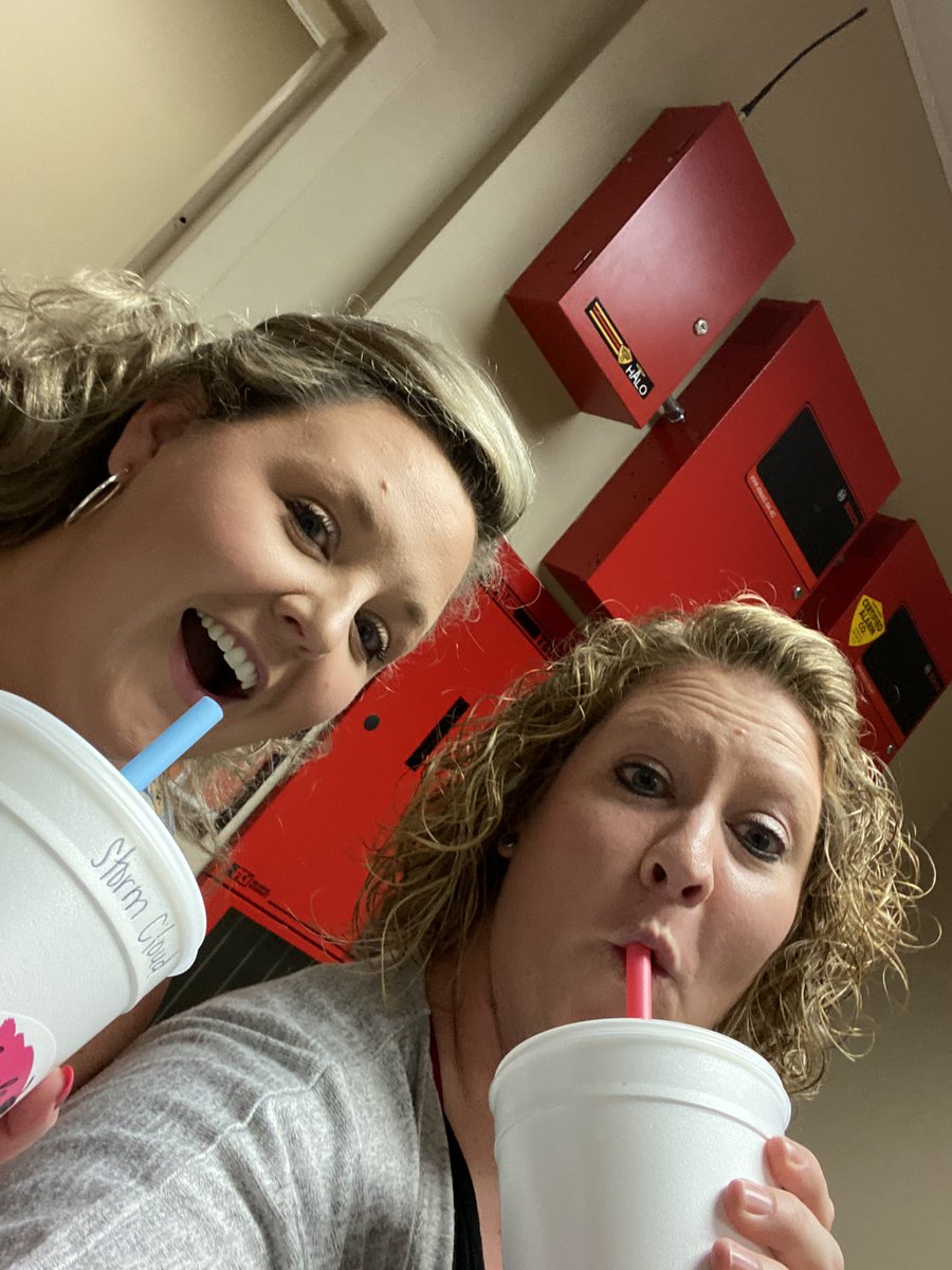 CoachWoodsHoops's tweet photo. This is what happens when you leave your phone in the office for hours!!! 😂😂 https://t.co/A8jWRGkcwt