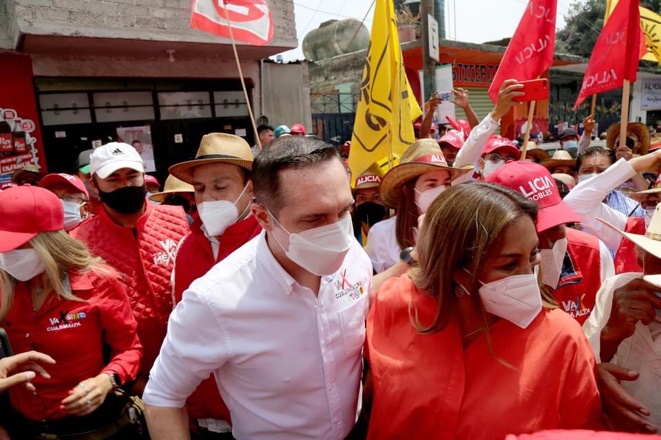 AliciaRobles_Ac's tweet photo. Gracias @caroviggiano, @TaniaLariosMX,  @AdrianRubalcava, @EAE_MX, @JoseLuis_Dip, por acompañarme en éste hermoso recorrido  por las calles de Milpa Alta,  #PorBuenRumbo, éste  6 de junio ¡Vamos a ganar! https://t.co/ODJCM9idSx