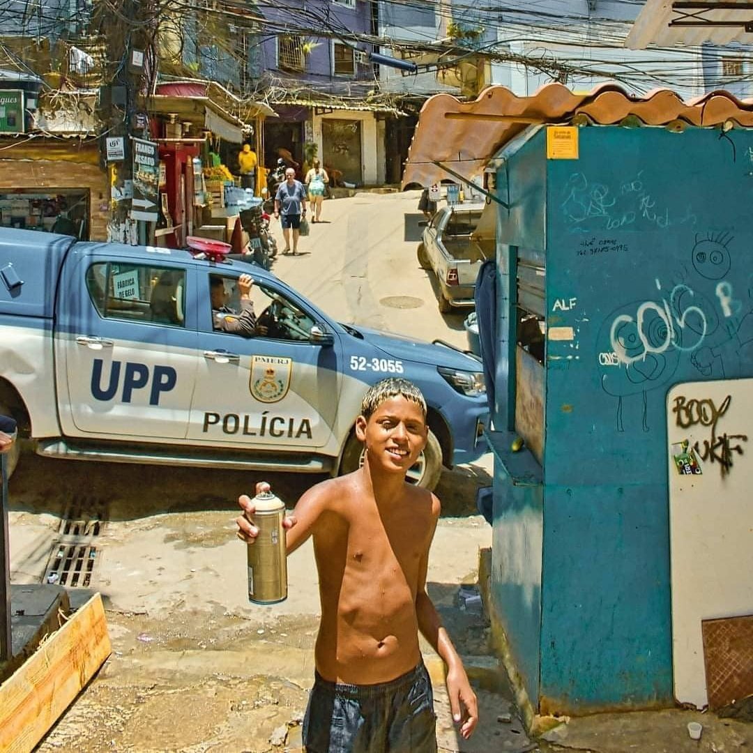trapcarioca's tweet photo. #trapcarioca #realtrap #riodejaneiro https://t.co/DhUu4VoA0l