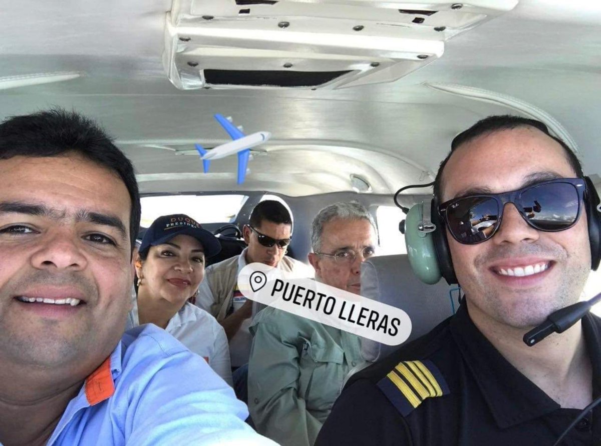 JAantifascista's tweet photo. Dos pilotos capturados por transporte de droga, y un común denominador entre ellos... ¿lo ven? https://t.co/ItzFFtP5eX