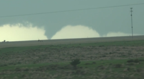 225MPH_EF4's tweet photo. TWIN tornadoes in progress in NE! #newx https://t.co/b7otualUug https://t.co/eUN50p55pL