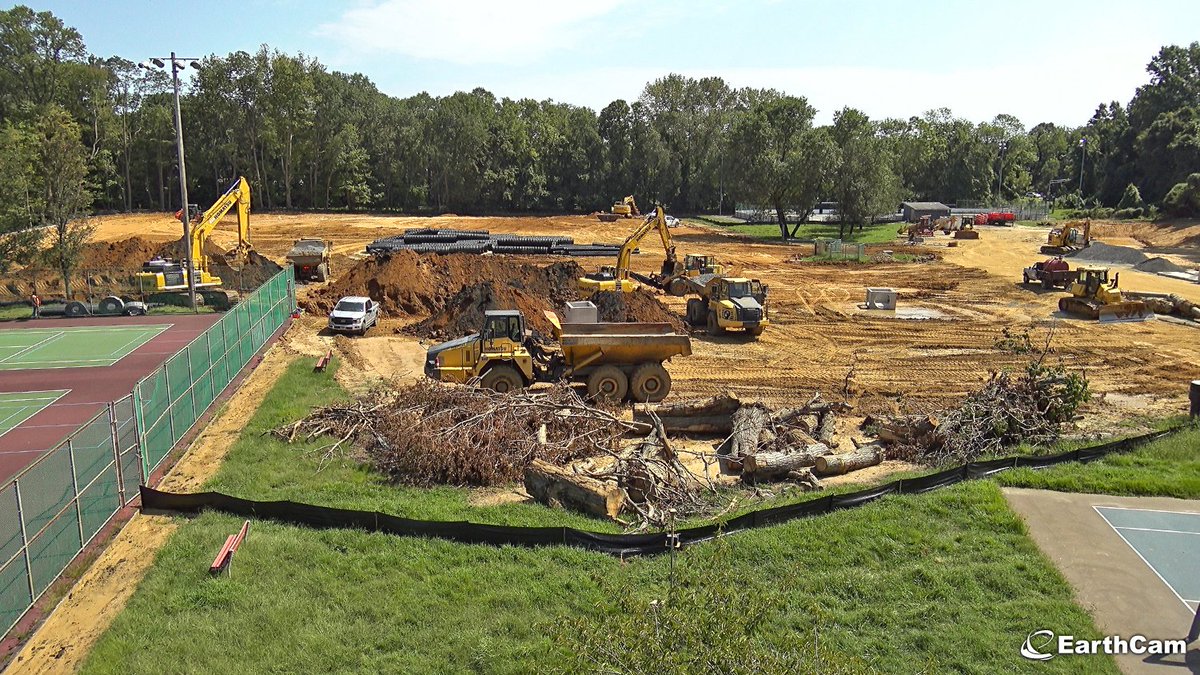 EarthCam's tweet photo. There's no project too large or too small - we got you covered. 🏗️🚧 Check out the 6 month progress of this new multi-purpose field at Normandy Park in Middletown Township, NJ documented by #EarthCam! Watch the time-lapse here: https://t.co/LtYJRHVzdw https://t.co/lR8lRksfos