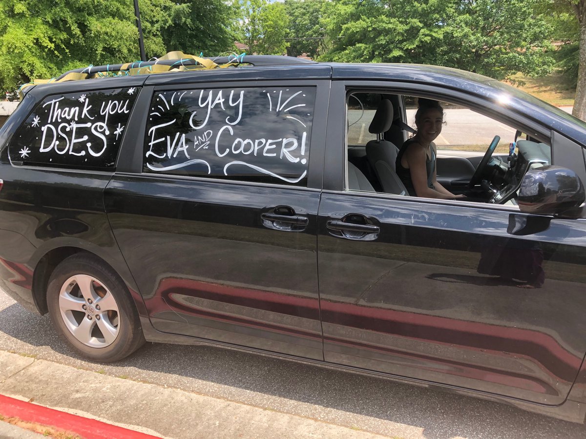 Snapshot of our last day. Ms. Goggins rewarding fabulous first graders for their reading progress and parents celebrating DSES! 
This year was successful due to our amazing admin team, wonderful parents, outstanding teachers, and briliant students. Have a great summer! ☀️