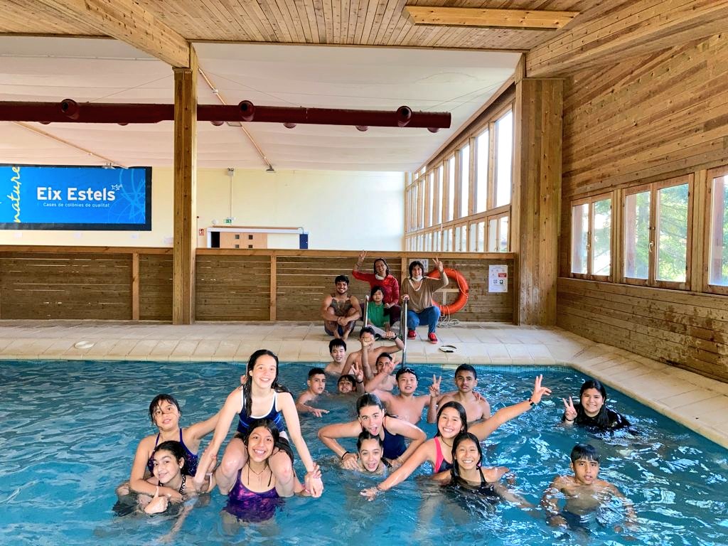EAnglesola's tweet photo. 6è #ATotGas! Les seves #colònies a #ElJouNature amb @eixestels és un espectacle emocionant! #Kaiac, #piscinainterior, #paratgesdescomunals,... Pugem nosaltres també? https://t.co/rFUJV6LJWP