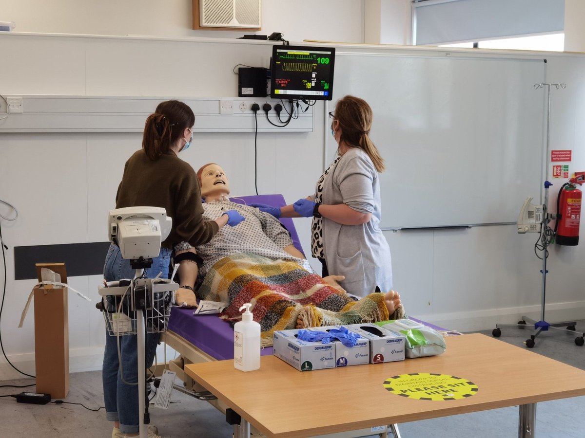 Galway University Hospital launched the first Hi-Fidelity Simulation based Tracheostomy Training Programme yesterday.
I was delighted to be able to get this Tracheostomy training initiative off to a great start yesterday at GUH in conjunction with the ICAPPS team from NUIG.