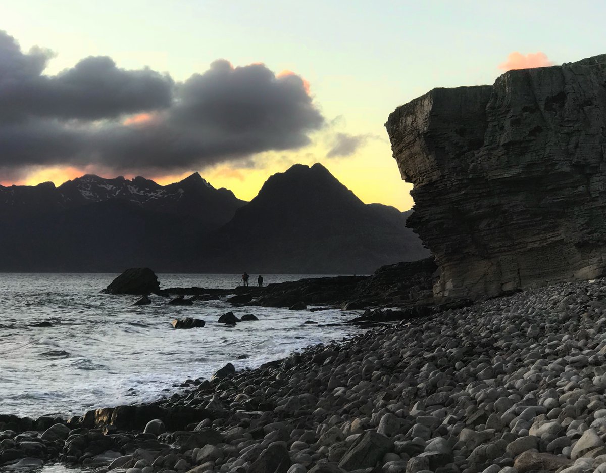 folknstory's tweet photo. Elgol, Isle of Skye ☁️ 

#Skye #Scotland @VisitScotland https://t.co/8zS38IVbsM