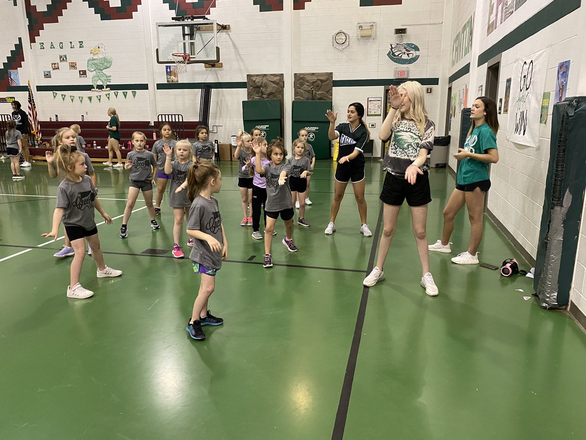 CantonCheer tweet picture
