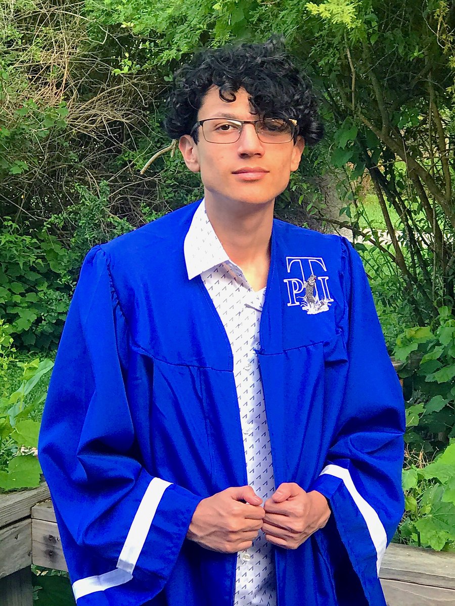 PointIsabelISD's tweet photo. 👏Join us in celebrating the many accomplishments every PIHS Senior has made in Tarpon Nation! 
🎉Seniors! Take a picture with your class of 2021 tassel and/or graduation ropes and send it to gsauceda@pi-isd.net 
🐟It’s another great day to be a TARPON! https://t.co/BU4CmzJqzu